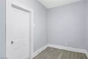 2597 W 15th St, Loveland, OH 44113 - Photo 15