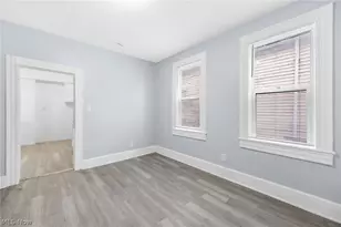 2597 W 15th St, Loveland, OH 44113 - Photo 9