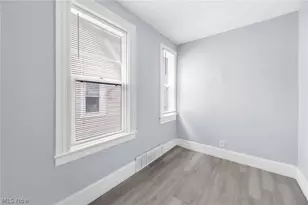 2597 W 15th St, Loveland, OH 44113 - Photo 19