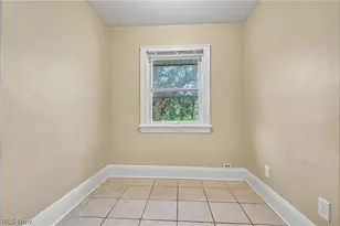 2782 Oakwood Dr, Cuyahoga Falls, OH 44221 - Photo 9