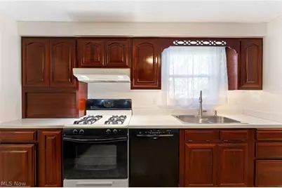 2085 Woodland Trace Street, Austintown, OH 44515 - Photo 7