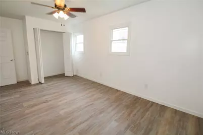 152 Garvin Avenue, Elyria, OH 44035 - Photo 13