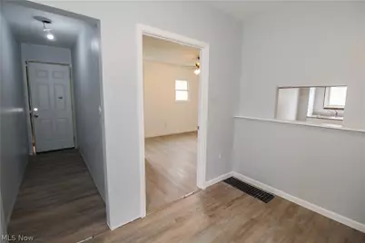 152 Garvin Avenue, Elyria, OH 44035 - Photo 5