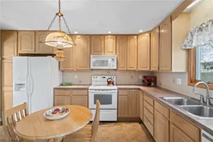 6512 Miller Dr, North Ridgeville, OH 44039 - Photo 9