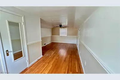 275 E 210th Street, Euclid, OH 44123 - Photo 13