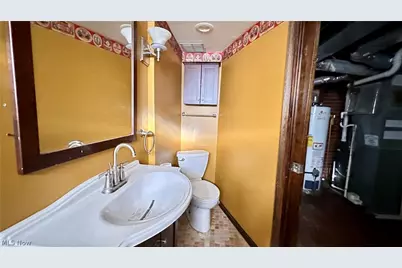 275 E 210th Street, Euclid, OH 44123 - Photo 21