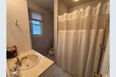 365 Genesee Avenue NE, Warren, OH 44483 - Photo 25