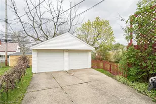 13203 Woodward Blvd, Garfield Heights, OH 44125 - Photo 27