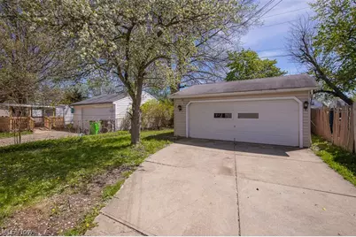 20770 Morris Avenue, Euclid, OH 44123 - Photo 5
