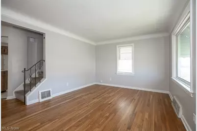 20770 Morris Avenue, Euclid, OH 44123 - Photo 7