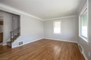 20770 Morris Ave, Euclid, OH 44123 - Photo 7