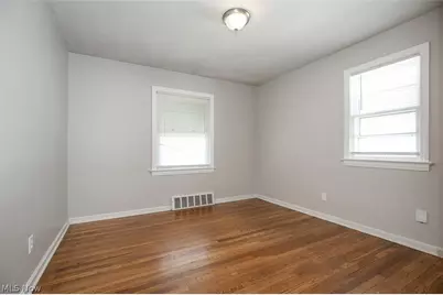 20770 Morris Avenue, Euclid, OH 44123 - Photo 15