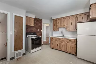 20770 Morris Ave, Euclid, OH 44123 - Photo 11