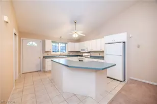 521 Wilcox Ln, Austintown, OH 44515 - Photo 9