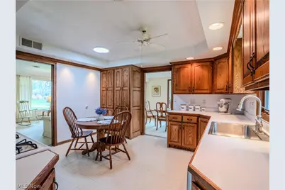 10073 Delsy Drive, North Royalton, OH 44133 - Photo 7