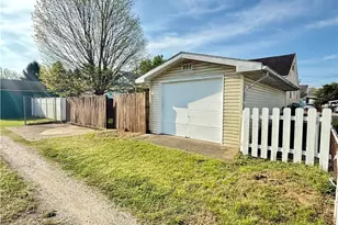 809 33rd St, Vienna, WV 26105 - Photo 21
