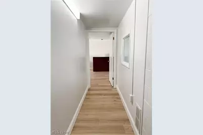 7543 Broadview Road, Green Hills, OH 44131 - Photo 11