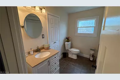 300 Concord Drive, Lorain, OH 44052 - Photo 9