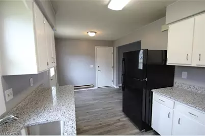300 Northland Drive, Medina, OH 44256 - Photo 3