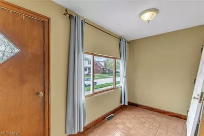 20710 Fuller Avenue, Euclid, OH 44123 - Photo 7