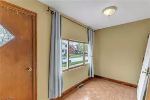 20710 Fuller Ave, Euclid, OH 44123 - Photo 7