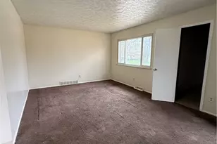23740 Lakeshore Blvd, Euclid, OH 44123 - Photo 9
