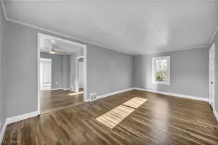12316 Upper Sunset Dr, Garfield Heights, OH 44125 - Photo 5