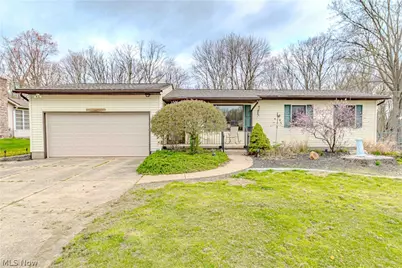 2989 Fair Oaks Drive, Norton, OH 44203 - Photo 1