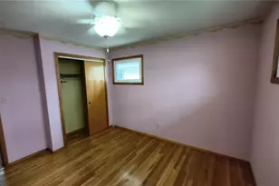 11531 Barrington Blvd, Parma Heights, OH 44130 - Photo 17