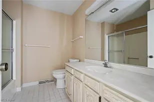 624 Hampton Ridge Dr, Akron, OH 44313 - Photo 29
