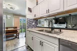 2491 Royal County Down Dr, Uniontown, OH 44685 - Photo 19