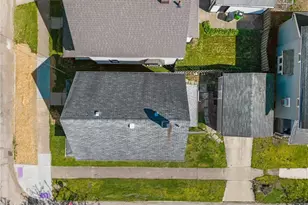299 NW 5th Street NW, Barberton, OH 44203 - Photo 5