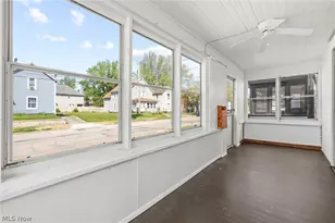 299 NW 5th Street NW, Barberton, OH 44203 - Photo 13
