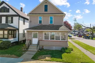299 5th St NW, Barberton, OH 44203 - Photo 1