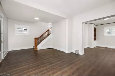 299 NW 5th Street NW, Barberton, OH 44203 - Photo 11