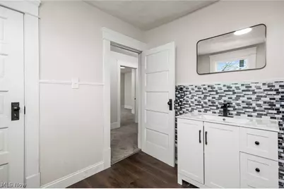 299 NW 5th Street NW, Barberton, OH 44203 - Photo 21