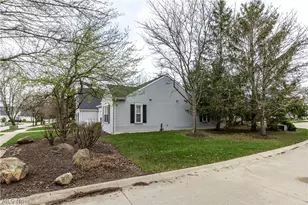 3513 E Prescott Cir, Cuyahoga Falls, OH 44223 - Photo 3