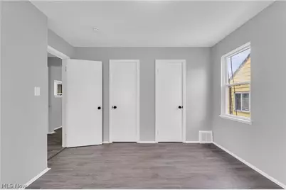 19703 Fairway Avenue, Maple Heights, OH 44137 - Photo 11