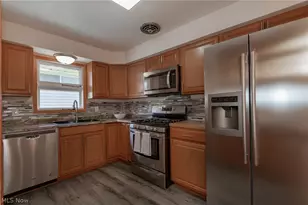 2784 Burden Dr, Parma, OH 44134 - Photo 9