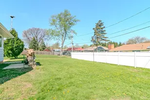 2784 Burden Dr, Parma, OH 44134 - Photo 35