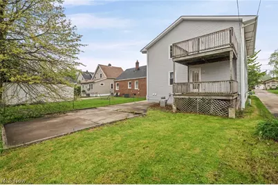 4910 & 4912 Yorkshire Avenue, Parma, OH 44134 - Photo 35