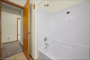 4910 & 4912 Yorkshire Ave, Parma, OH 44134 - Photo 27