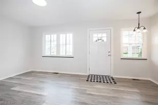 199 E 235th St, Euclid, OH 44123 - Photo 5