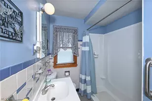 17812 Dalewood Ave, Maple Heights, OH 44137 - Photo 9