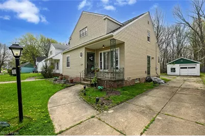 17812 Dalewood Avenue, Maple Heights, OH 44137 - Photo 3