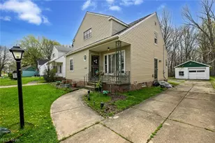 17812 Dalewood Ave, Maple Heights, OH 44137 - Photo 3