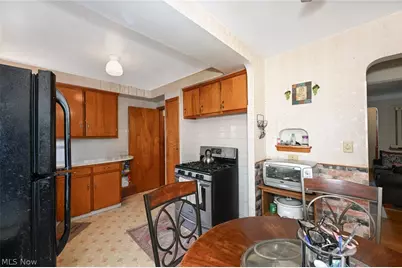 17812 Dalewood Avenue, Maple Heights, OH 44137 - Photo 7