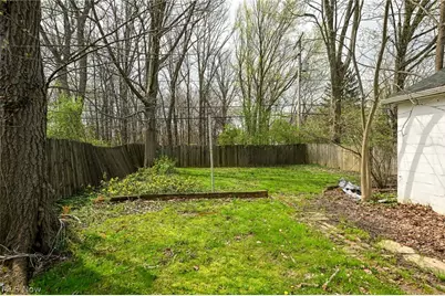 17812 Dalewood Avenue, Maple Heights, OH 44137 - Photo 19
