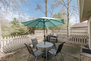 22156 Meadowsouth Ct, Strongsville, OH 44149 - Photo 23