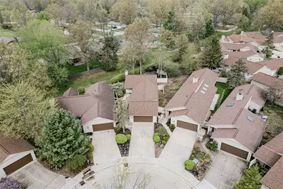 22156 Meadowsouth Court, Strongsville, OH 44149 - Photo 3